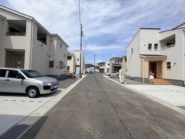 【新築戸建】　いわき市泉町滝尻第2　長期優良住宅　全8棟の前面道路含む現地写真|ご参照ください