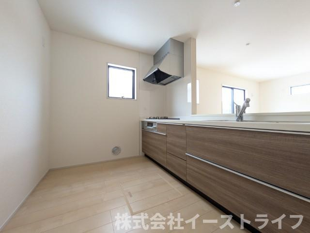 【新築戸建】　いわき市平南白土2期　長期優良住宅のキッチン|1号棟写真　最新設備が整ったシステムキッチンです！