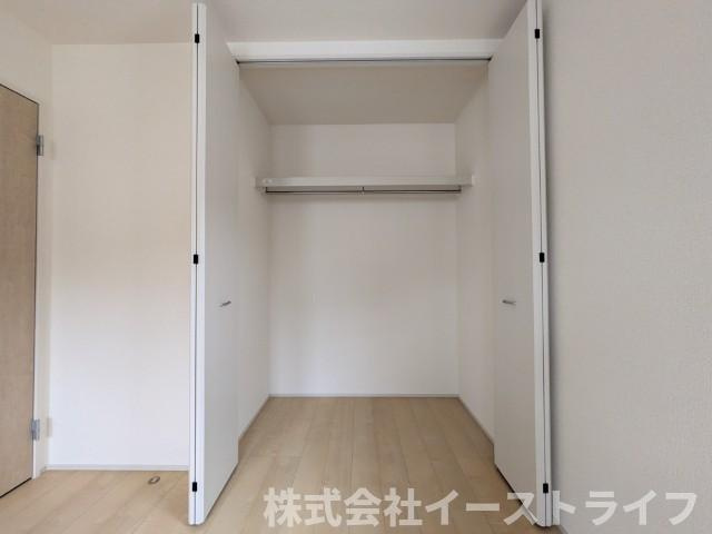 【新築戸建】　いわき市平南白土2期　長期優良住宅の収納|1号棟写真　収納スペースが豊富です。全居室に収納が付いており、すっきり片づけることができ部屋を広く使うことができます。