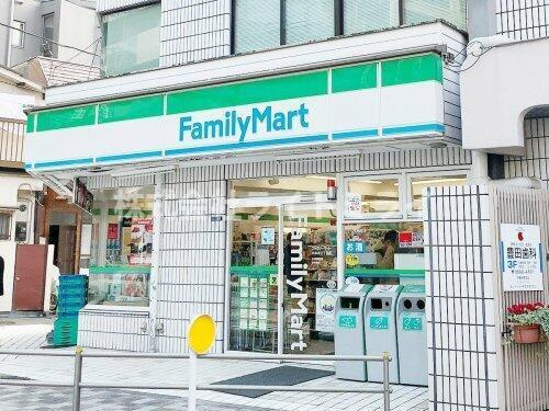 クレアシオン六本木の周辺|ファミリーマート 六本…まで87m 