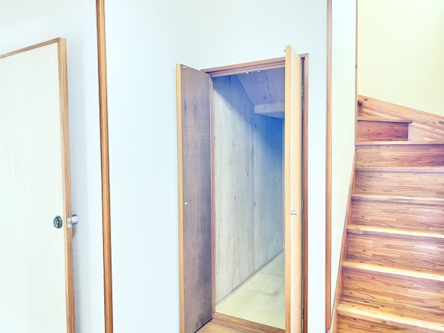 四街道市和良比貸家の収納|小物を収納するのに便利です