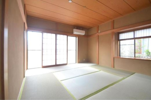 四街道市和良比貸家の内装