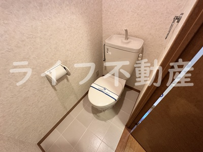 オーク花園のトイレ|ゆったりとした空間のトイレです