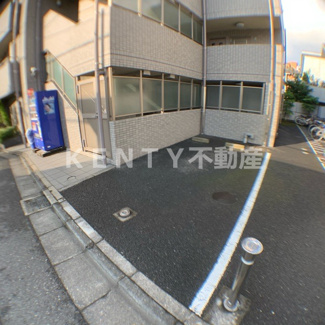 【駐車場】 | 駐車場に車を止められます