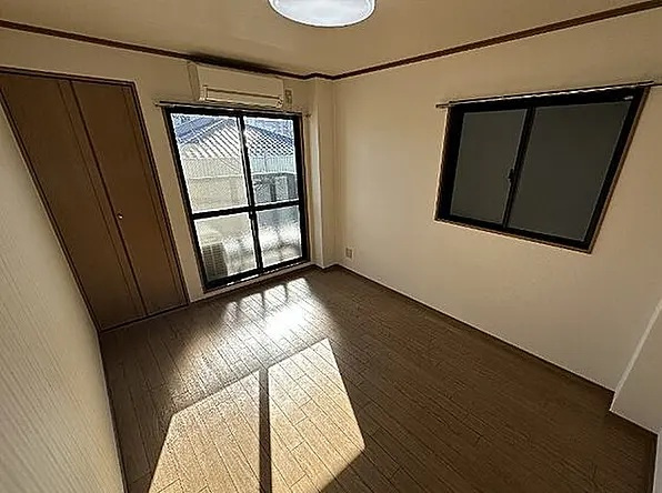 【寝室】