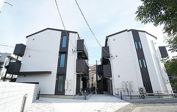 川崎市多摩区菅野戸呂のアパートの外観