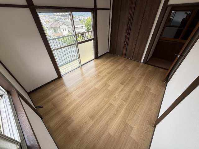 緑町6丁目戸建（11-22）の洋室