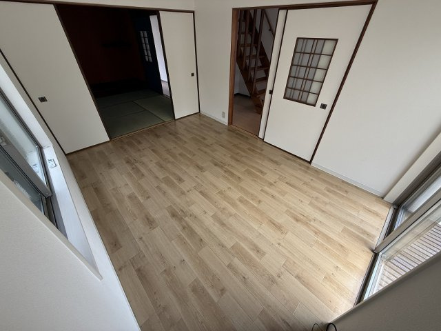緑町6丁目戸建（11-22）の洋室
