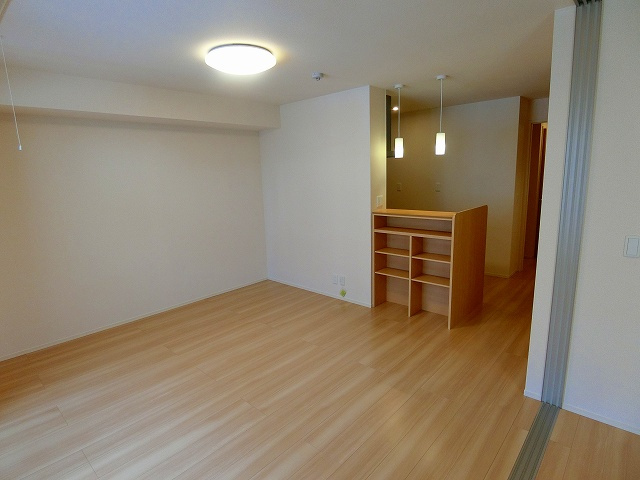 EVISTAGE甲子園の居間・リビング