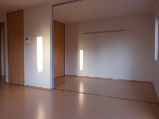 メゾンべールAの居間・リビング