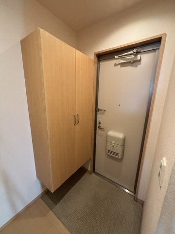 メゾンべールAの玄関