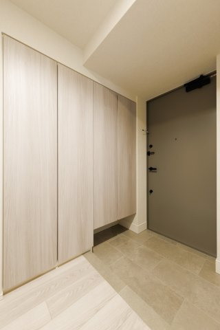 リビオメゾン浅草橋の玄関