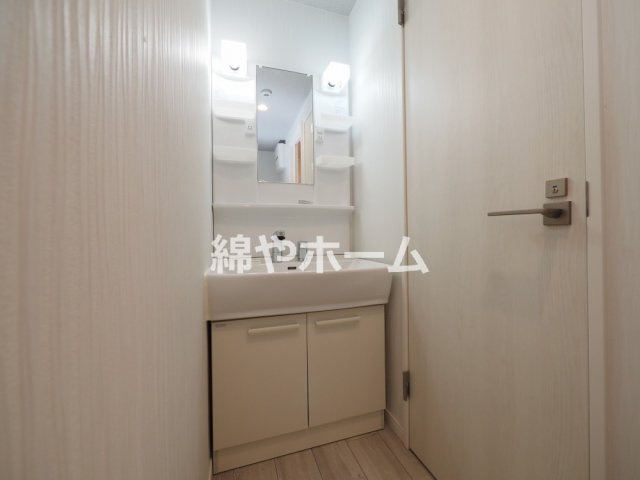 プレミエール西田辺の洗面所|コンパクトで使いやすい洗面所