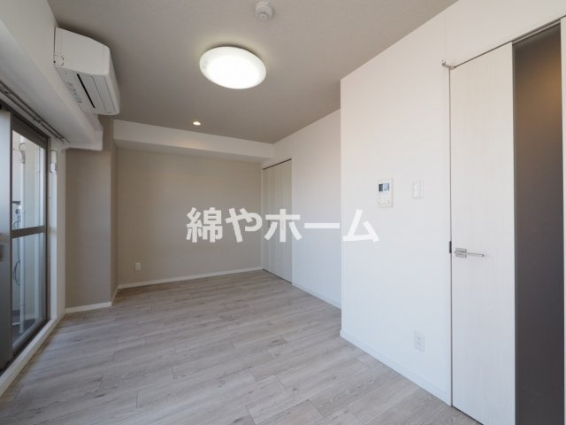 プレミエール西田辺の寝室|ゆとりの広さです