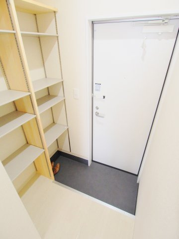 リバーノース中野東の玄関