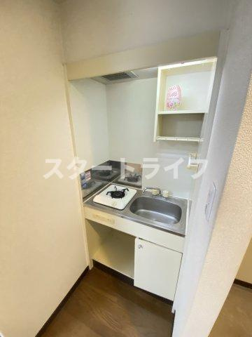 大阪市淀川区十三本町２丁目の賃貸マンションのキッチン