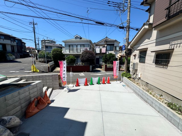 所沢市小手指南1丁目新築戸建の駐車場