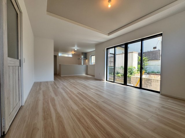 所沢市小手指南1丁目新築戸建の居間・リビング
