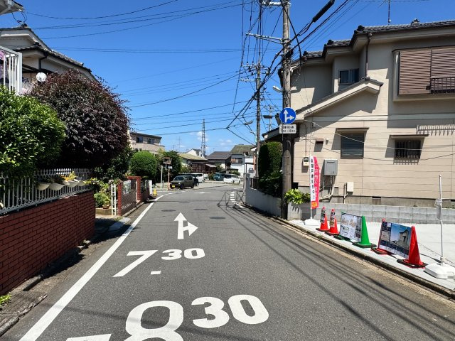 所沢市小手指南1丁目新築戸建の前面道路含む現地写真