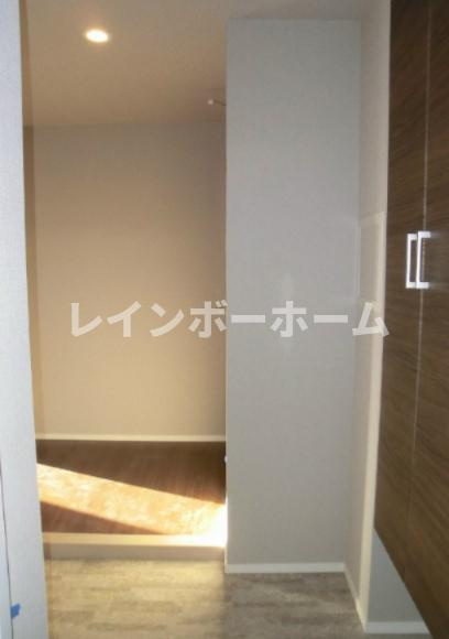 ファーストガーデンの玄関