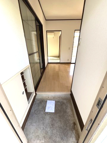 ゆったりとした玄関です