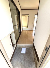 ゆったりとした玄関です