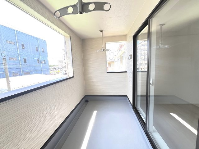【バルコニー】 | 福岡市南区横手1丁目第7　2号棟（全4棟）【仲介手数料無料・0円】 | 現地写真。インナーバルコニーです。