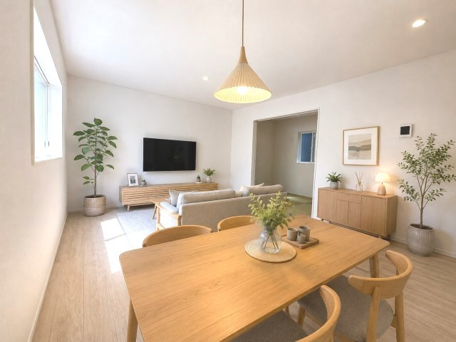 【居間・リビング】 | 福岡市南区横手1丁目第7　2号棟（全4棟）【仲介手数料無料・0円】 | 現地写真。家具・家電等はCGによる配置例です。物件には含まれません