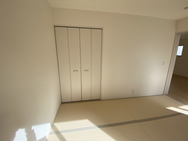 【いわき市平城東１丁目／3号棟】　収納スペース豊富なデザイナーズ新築建売住宅♪の収納|同施工　収納スペース豊富です