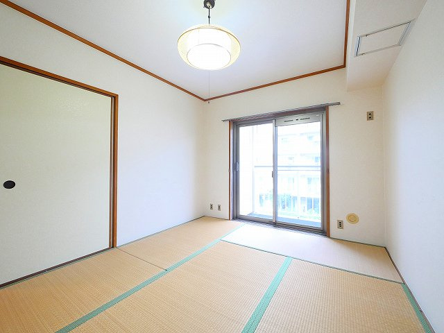 奈良三条町住宅2号棟の和室|和室があると、家にあたたかい雰囲気が生まれます