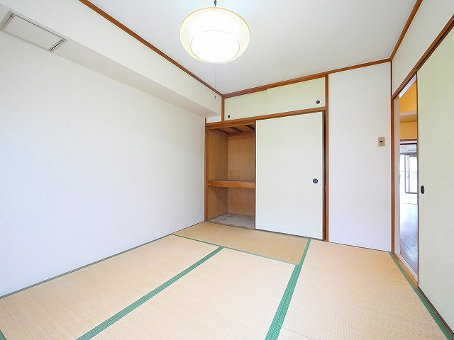 奈良三条町住宅2号棟の和室|趣のある和室です