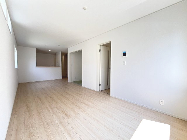 【居間・リビング】 | 福岡市南区横手1丁目第7　4号棟（全4棟）【仲介手数料無料・0円】 | 現地写真。
