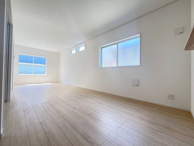 【居間・リビング】 | 福岡市南区横手1丁目第7　4号棟（全4棟）【仲介手数料無料・0円】 | 現地写真。