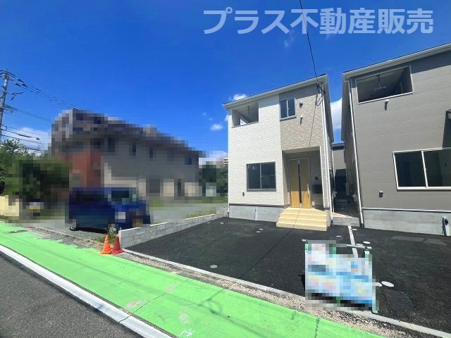 【外観】 | 福岡市南区横手1丁目第7　4号棟（全4棟）【仲介手数料無料・0円】 | 現地写真。プラス不動産販売なら、現場の全ての棟をまとめてご見学頂けます。