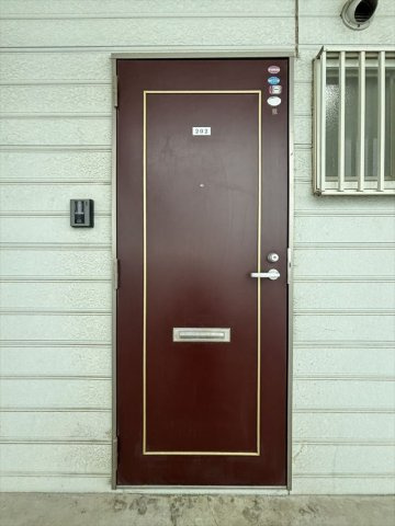 ルノアールの玄関|収納もある玄関です