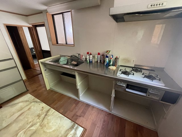 中里町一戸建のキッチン