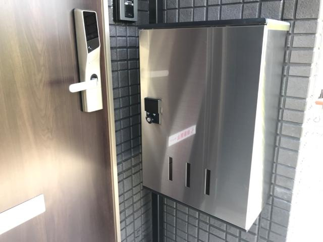 川口市大字安行領根岸　アパート新築工事の設備|宅配ボックス（イメージ）