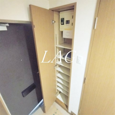 【玄関】 | ロイヤルＹ宮原 | 玄関です。