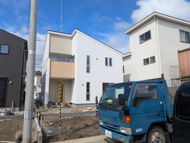 【いわき市平城東１丁目／5号棟】　収納スペース豊富なデザイナーズ新築建売住宅♪