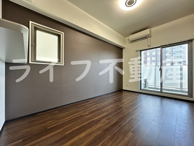 グランドゥーエ永和駅前　高井田東小学校区の洋室|スタンダードな洋室です
