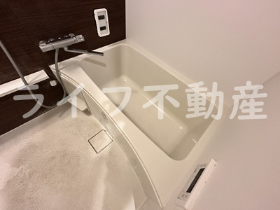 グランドゥーエ永和駅前　高井田東小学校区の浴室|きれいなお風呂です