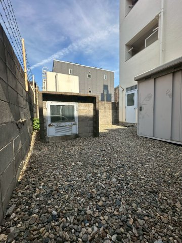 【中庭】の画像