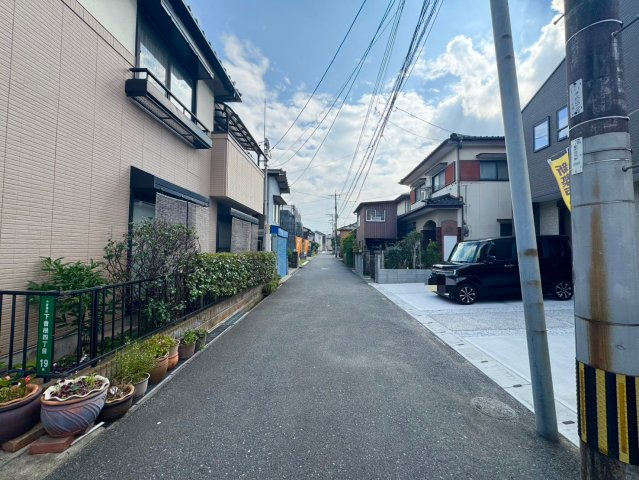 【前面道路含む現地写真】の画像