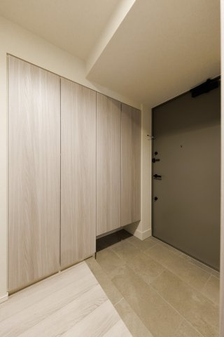 リビオメゾン浅草橋の玄関