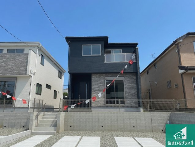 ■川西市大和西　第1期　新築一戸建ての外観|周辺は落ち着いた街並みの住宅地！子育てがしやすい住環境です！気になることがありましたら、お気軽にお問い合わせください！