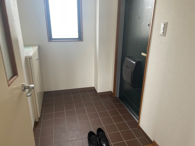 ドミールハッタの玄関
