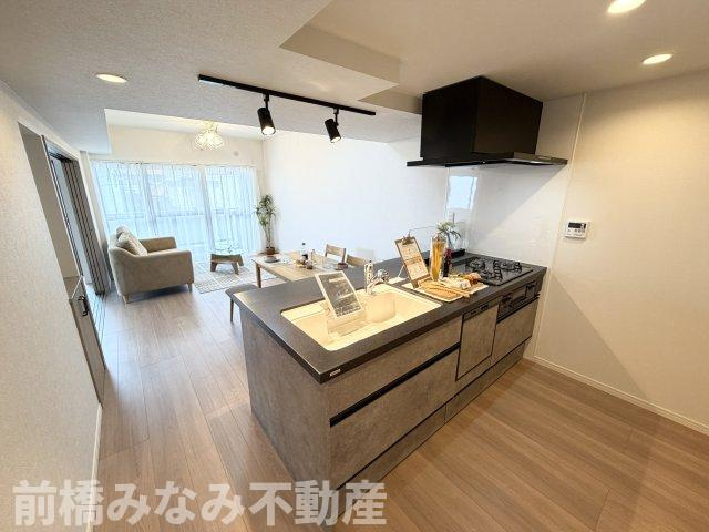【中古マンション】高崎市常盤町　エトワール　208号室　3LDKのキッチン|使いやすいキッチンです