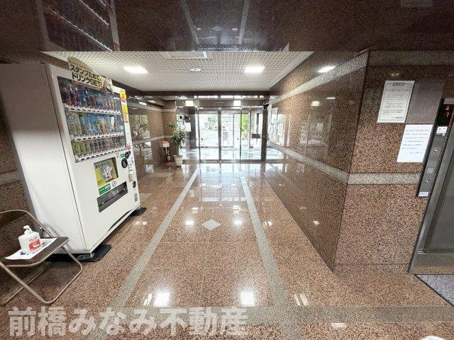 【中古マンション】高崎市常盤町　エトワール　208号室　3LDKのエントランス|エントランス内のホールです