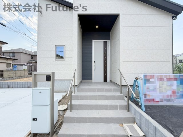 吉川市中曽根2丁目　新築平屋戸建　全2棟　2号棟の前面道路含む現地写真|前面道路含む現地写真です。