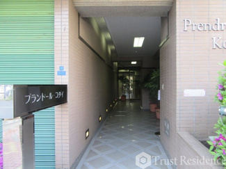 【エントランス】